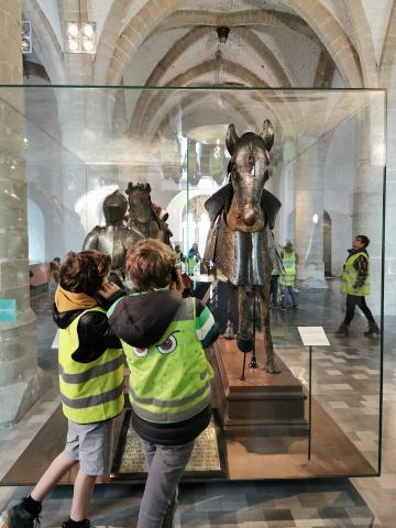 visiteurs dans la Porte de Hal